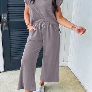 Boutique Women's Beige/Taupe Textured Ribbed Wide-Leg Drawstring Pants Set